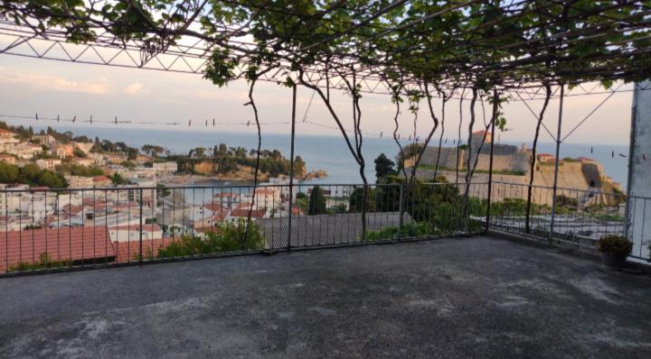 Tahiri Bellevue Apartments Улцинь Экстерьер фото