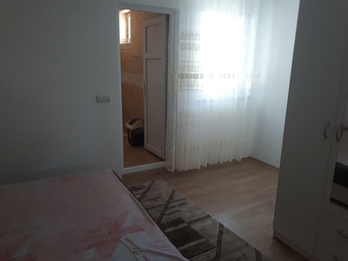 Tahiri Bellevue Apartments Улцинь Экстерьер фото